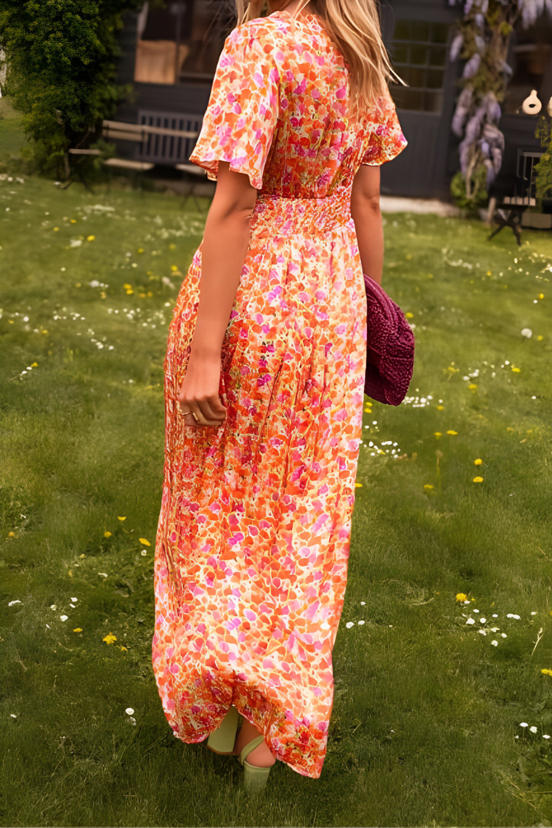 Ava™ | Elegant maxi dress with V-neck and feminine fit