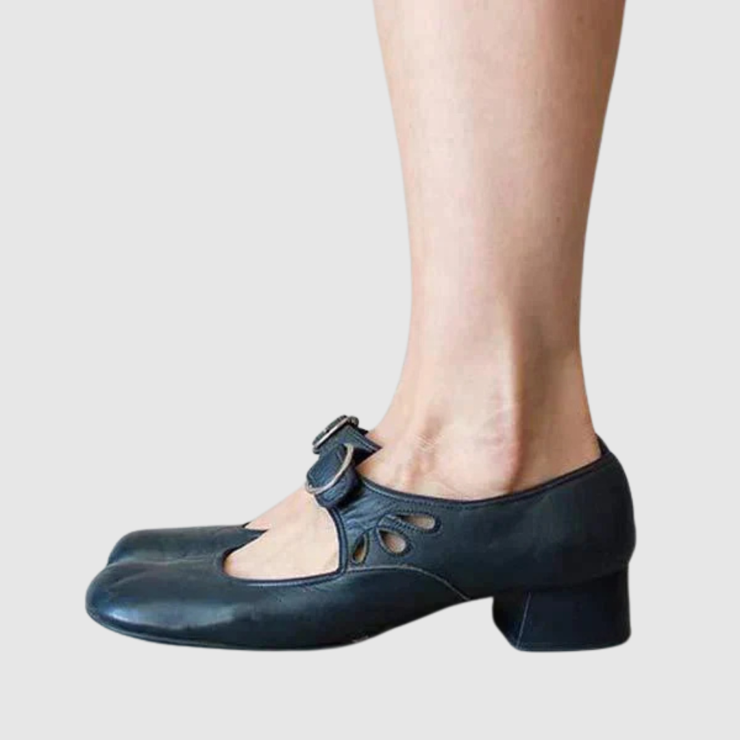 Réka – Mary Jane Shoes with Buckle Detail