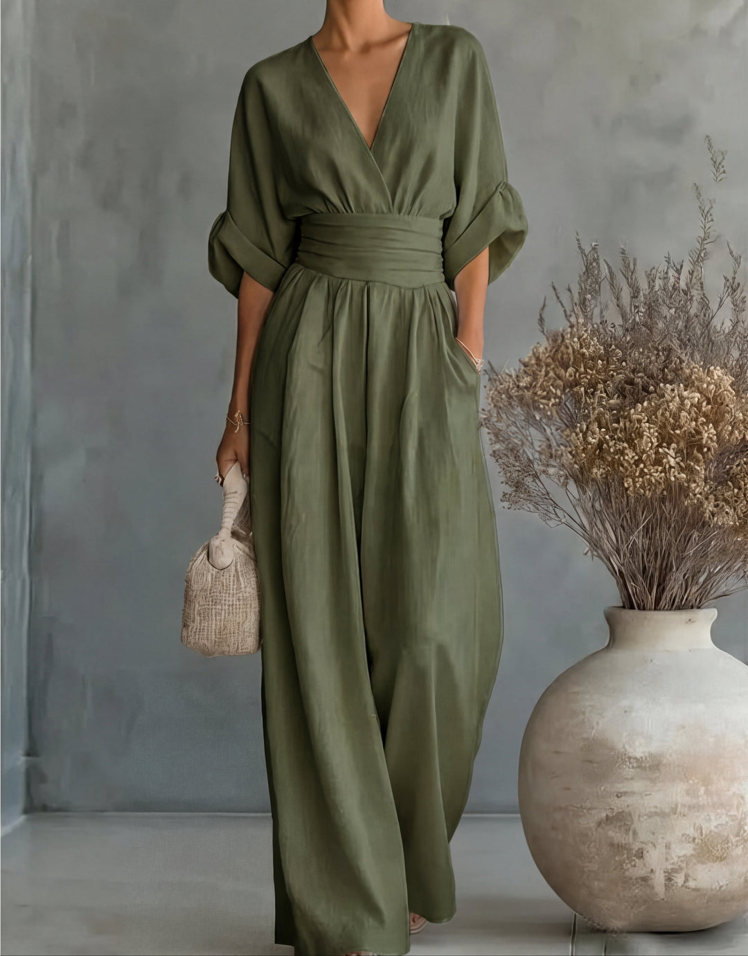 Daniela - Elegant Wide-Leg Jumpsuit with V-Neckline