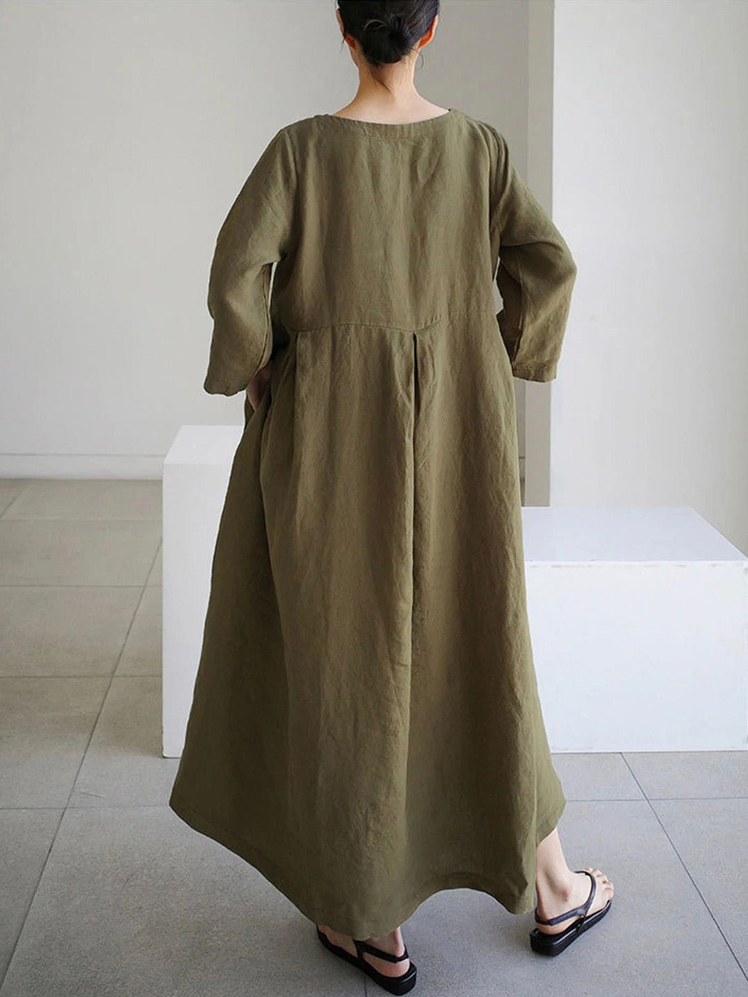 Relaxed Midi Dress | Long Sleeve | Gathered Waist | Everyday Minimalist Style
